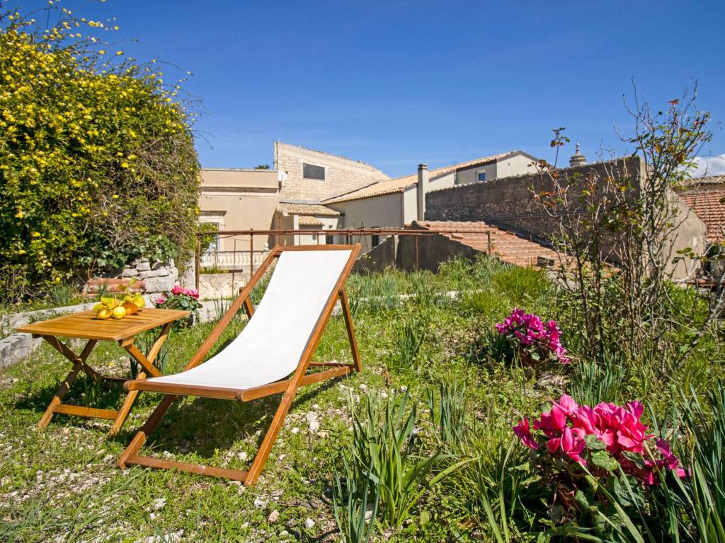 Casa indipendente a Ragusa in Via Dottor Solarino, 75 - Foto 2