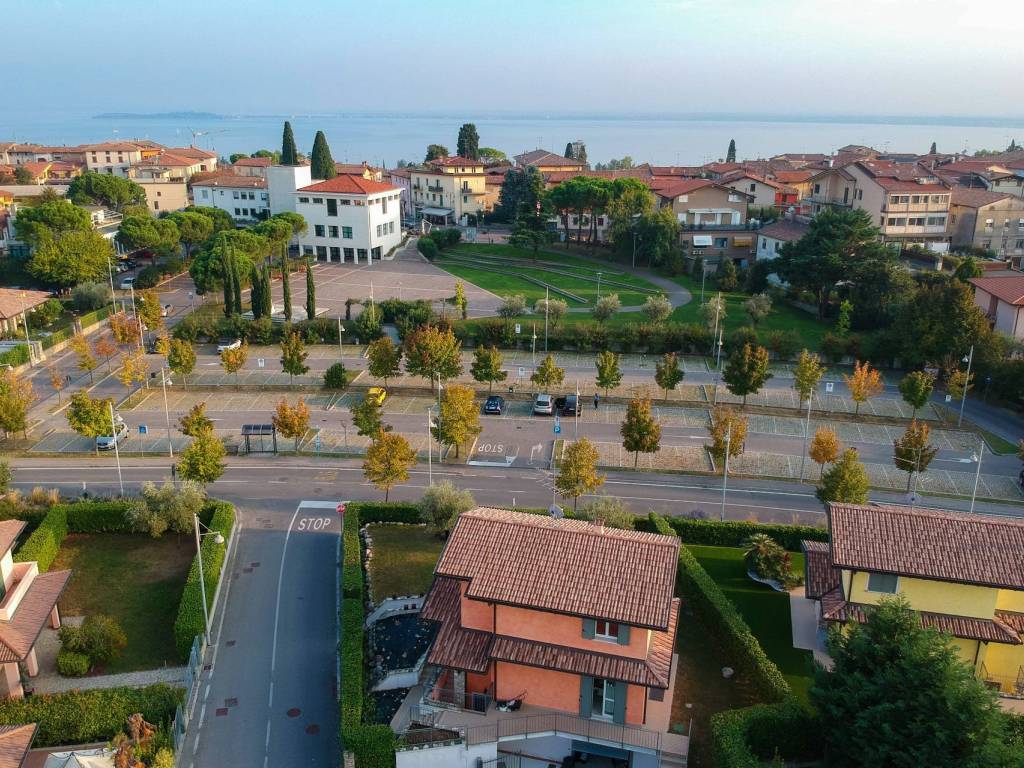 Villa a Moniga del garda in Via Sandro Pertini, 1 - Foto 4