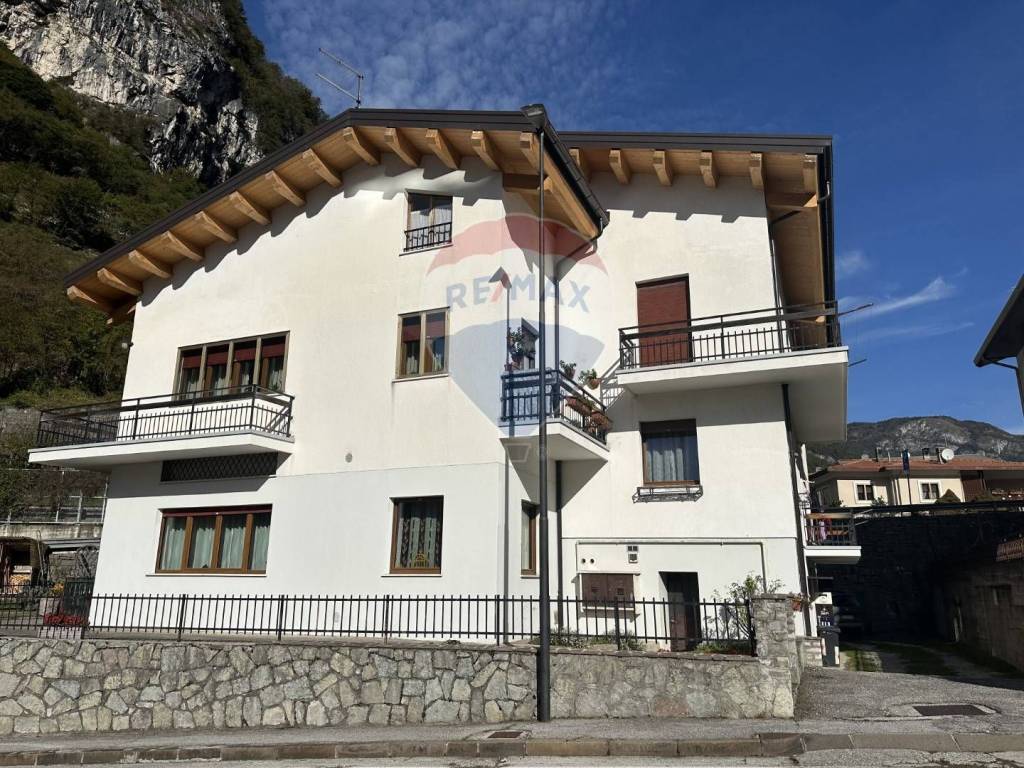 Appartamento a Longarone in Via Arduino Polla, 8 - Foto 2
