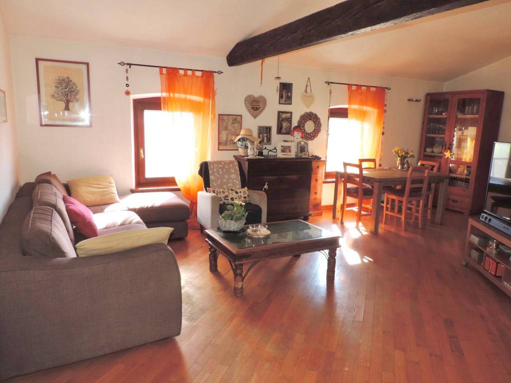 Casa indipendente a Cormons in Via Brazzano, 7 - Foto 2