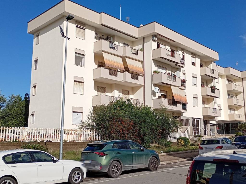 Appartamento a Aprilia in Via Tiberio, 10 - Foto 4