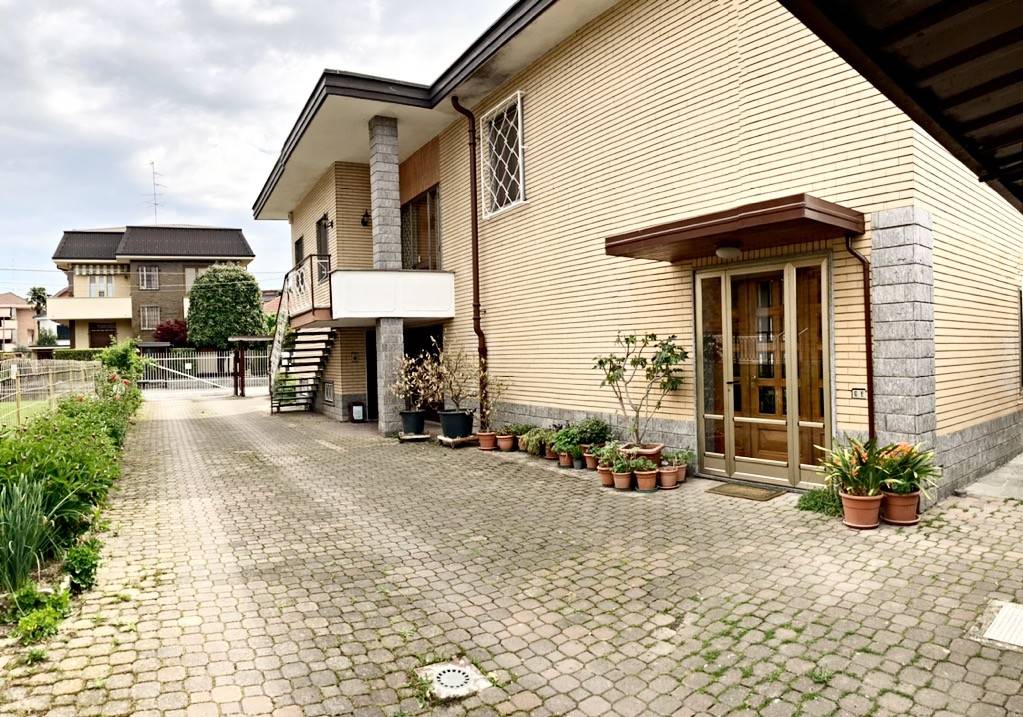Villa a Novara in Via Francesco Cilea, 18 - Foto 3