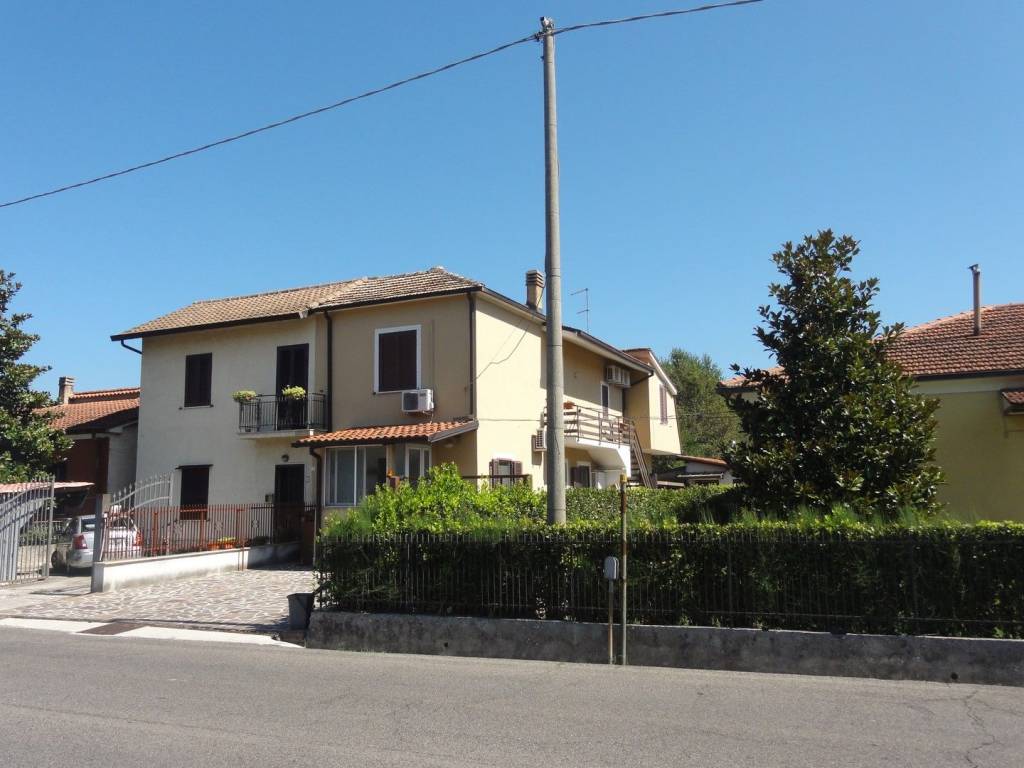 Villa a Ceccano in Via per Frosinone, 292 - Foto 2