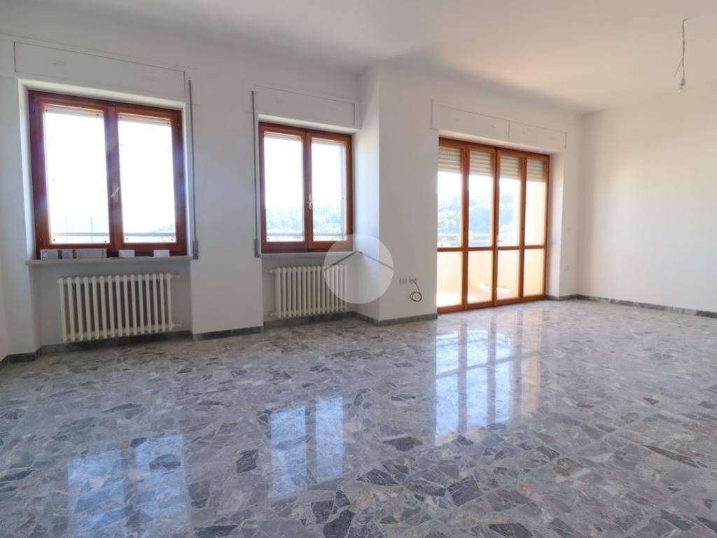 Appartamento a Giulianova in Via I. Nievo, 33 - Foto 3