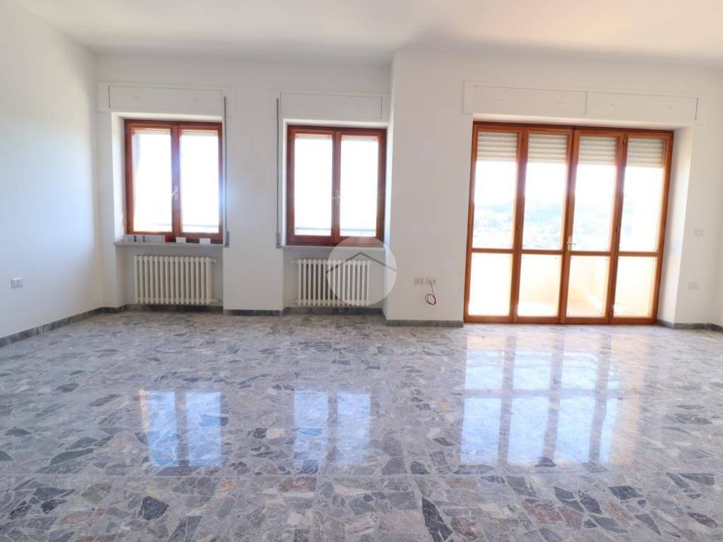 Appartamento a Giulianova in Via I. Nievo, 33 - Foto 4