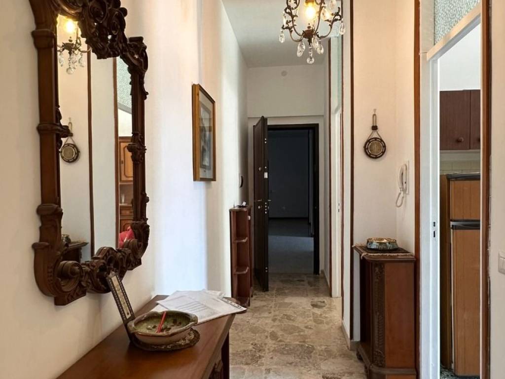 Appartamento a Arona in Via Giovanni Carosio, 4 - Foto 2