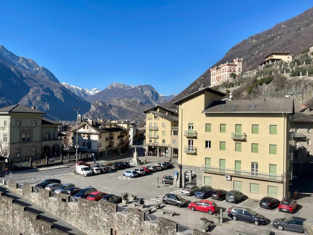 Appartamento a Pont-saint-martin in Via Roma - Foto 2