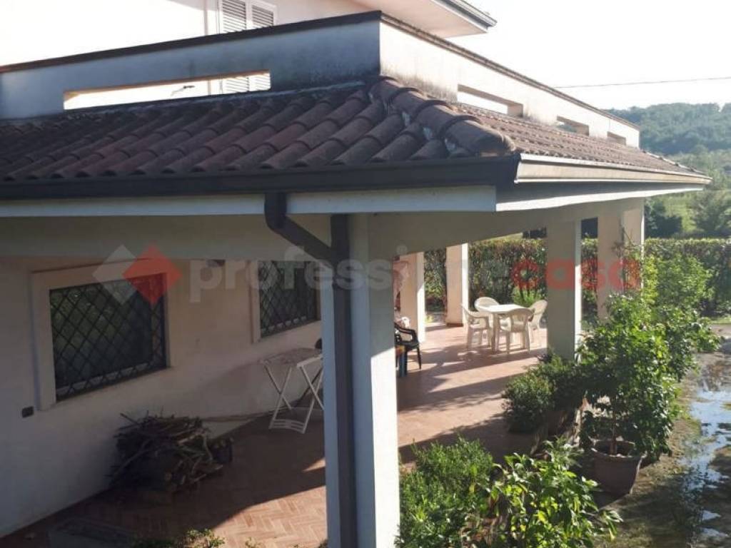 Villa a Cervaro in Via Collecedro, snc - Foto 4