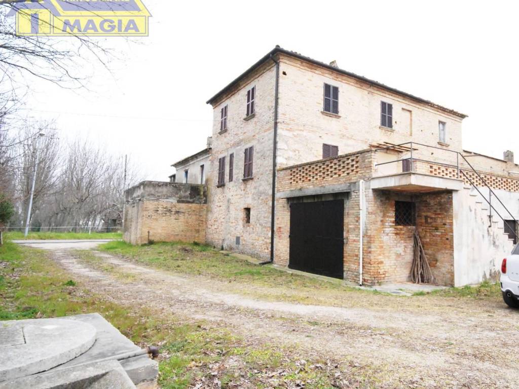 Rustico / casale a Spinetoli in via Fiobo, 6 - Foto 2