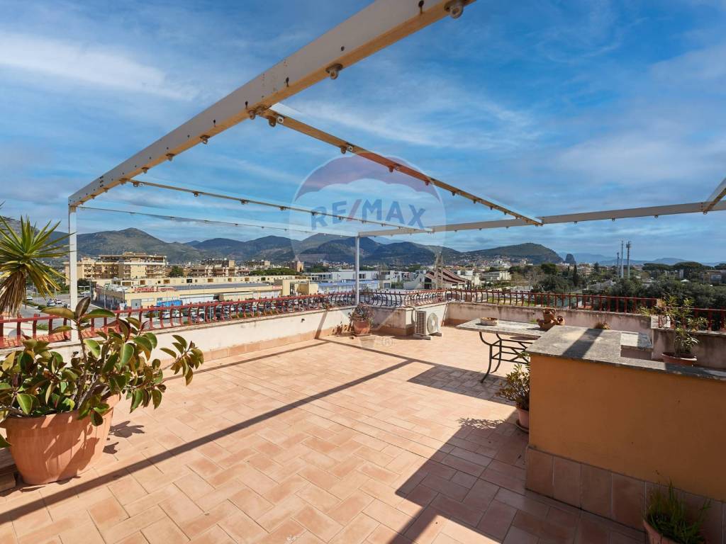 Appartamento a Terracina in Via Exeter, 11 - Foto 2