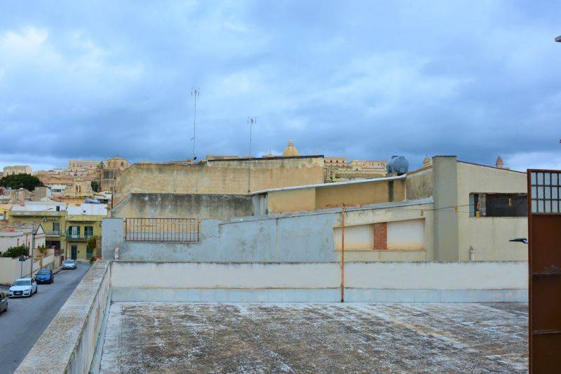 Casa indipendente a Noto in Via Milano, 11 - Foto 2