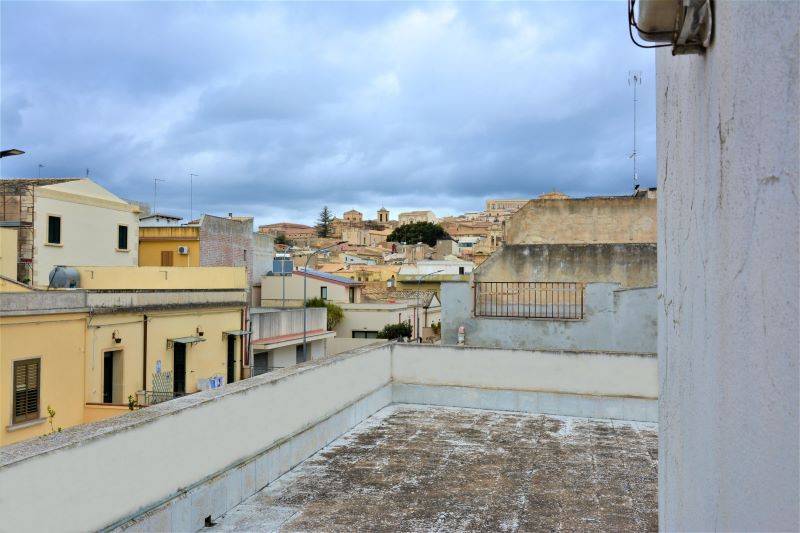 Casa indipendente a Noto in Via Milano, 11 - Foto 3