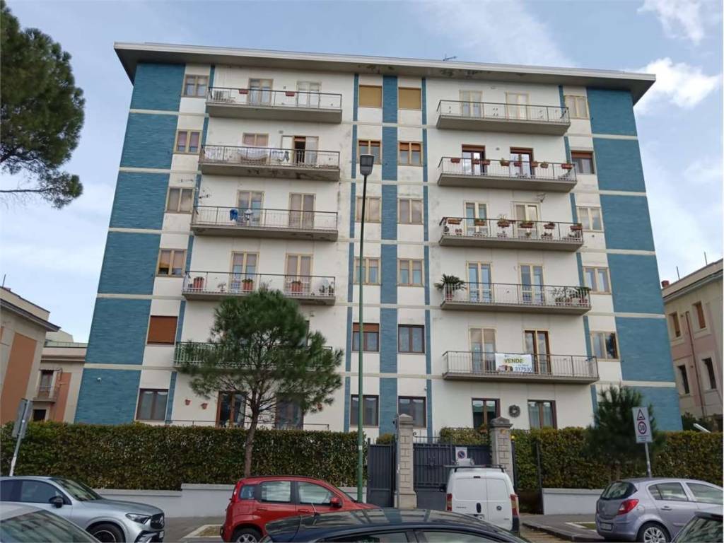 Appartamento a Benevento in Viale Atlantici - Foto 4