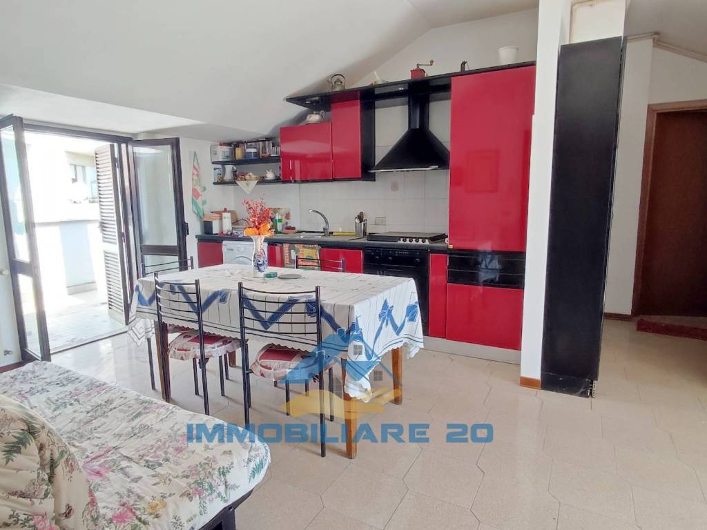 Attico / mansarda a Teramo in Viale Europa, 63 - Foto 3