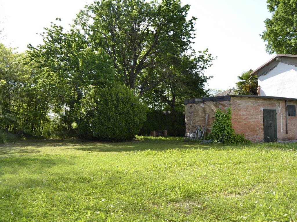 Casa indipendente a Cento in Via Paratore, 18 - Foto 2