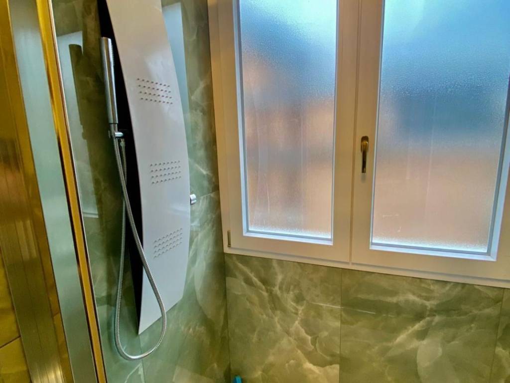 Appartamento a Modena in Via Archirola - Foto 5