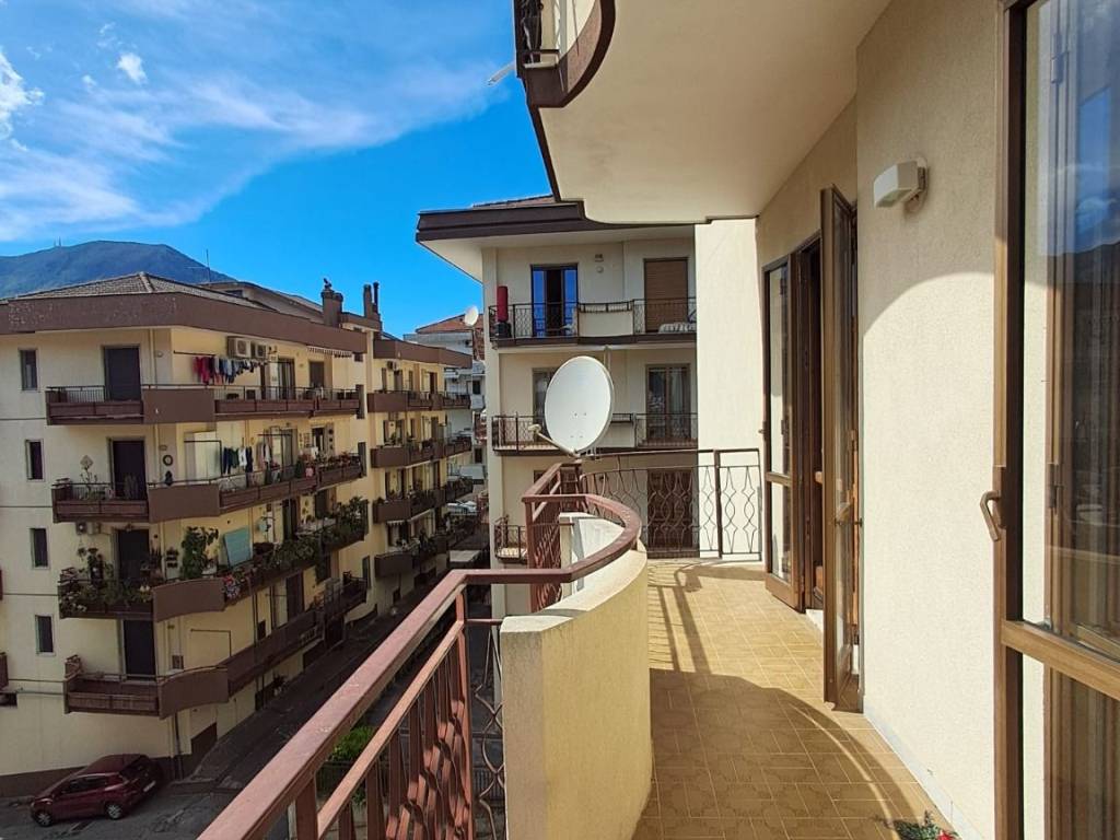 Appartamento a Cava de' tirreni in Via Raffaele Ragone - Foto 4