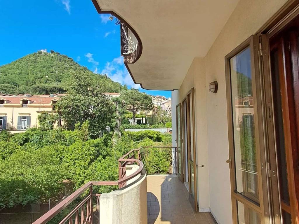 Appartamento a Cava de' tirreni in Via Raffaele Ragone - Foto 5