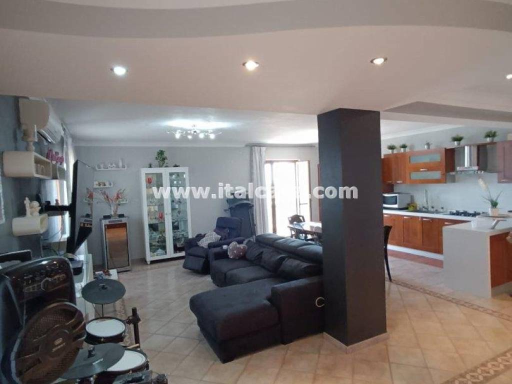 Appartamento a Crotone in via olimpia - Foto 2