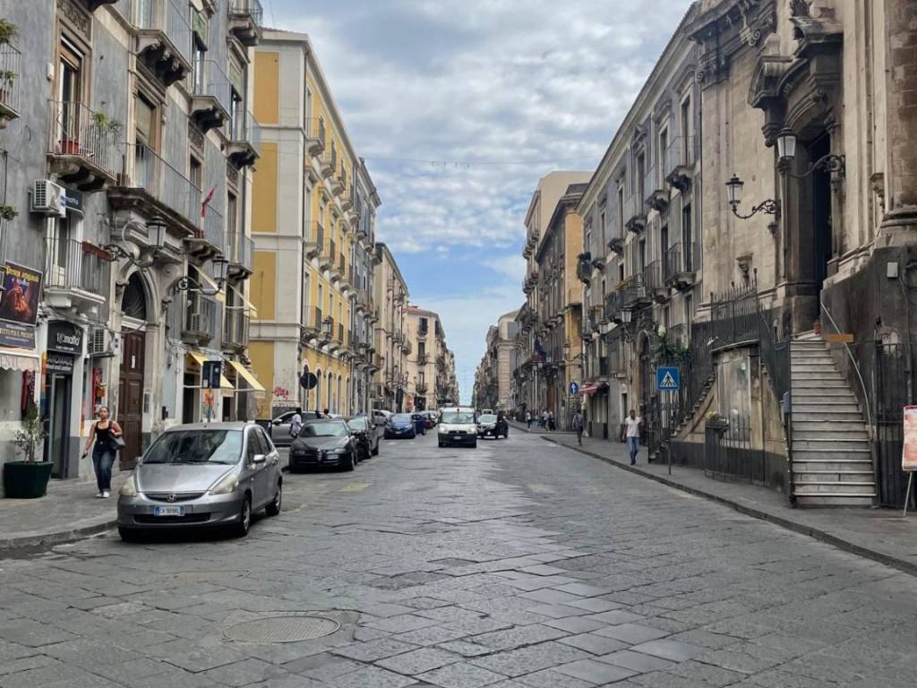 Immobile a Catania in Via Antonino di Sangiuliano, 223 - Foto 2