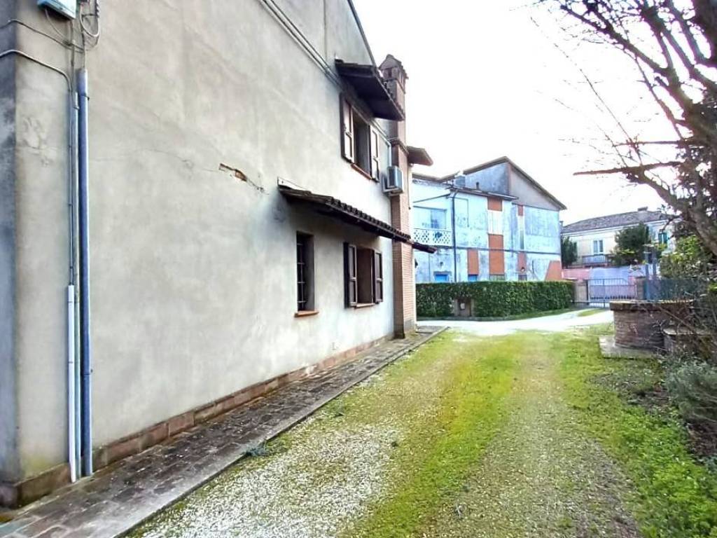 Villa a Copparo in VIA FIORINI, 23 - Foto 4