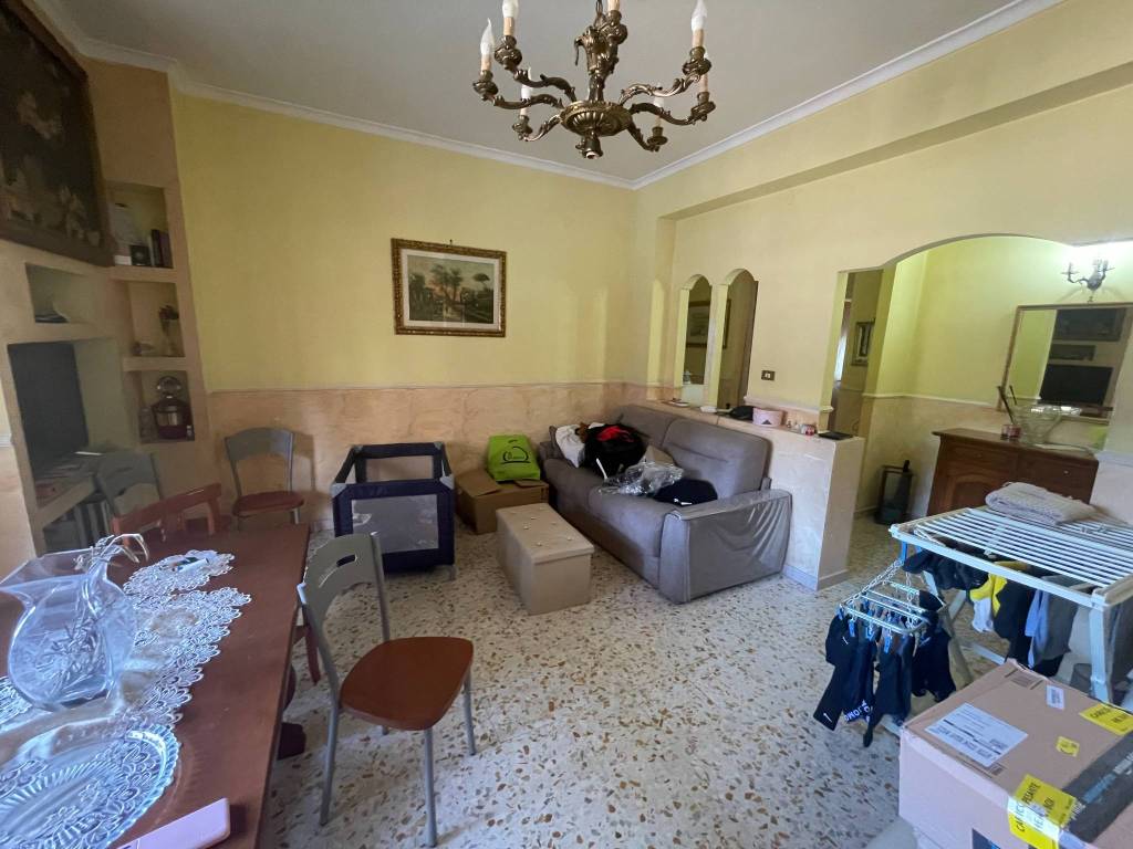 Appartamento a Napoli in Viale Fratelli Grimm - Foto 1