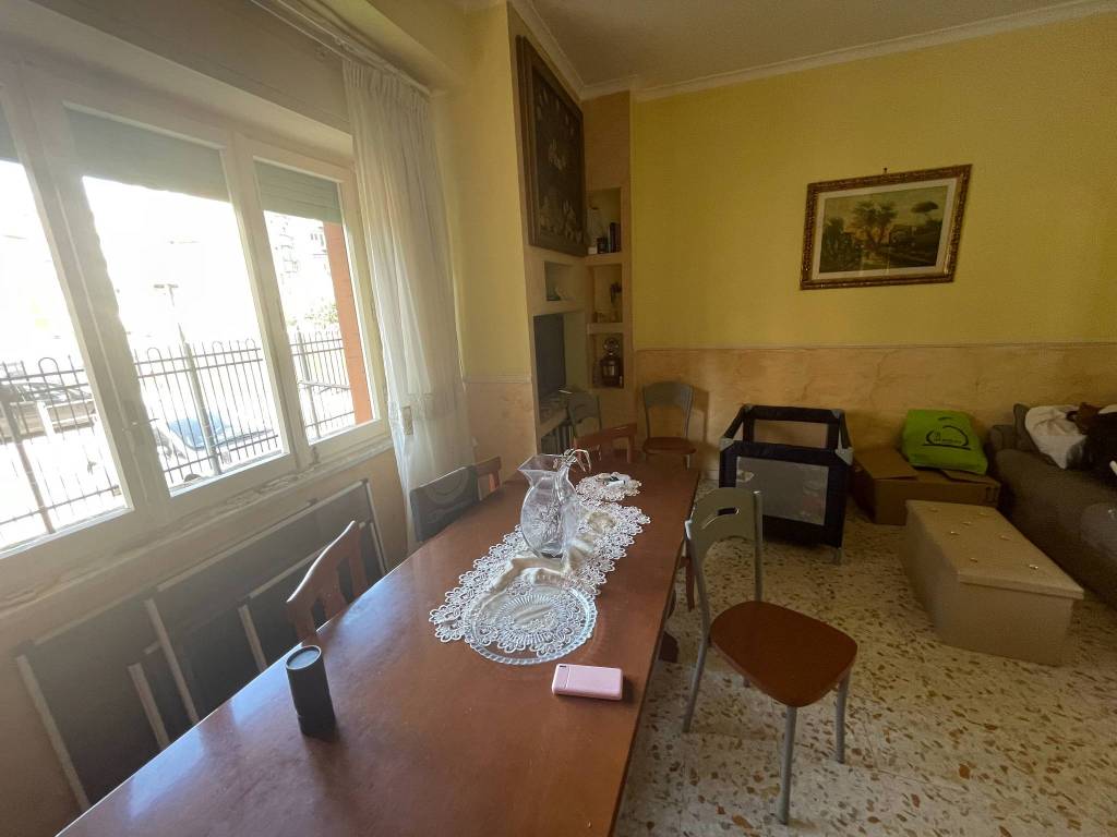 Appartamento a Napoli in Viale Fratelli Grimm - Foto 2