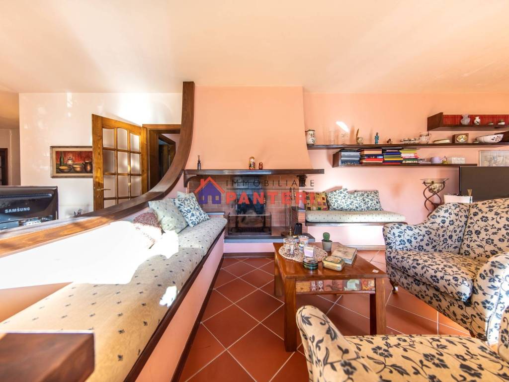 Appartamento a Pescia in Viale Giuseppe Garibaldi - Foto 3