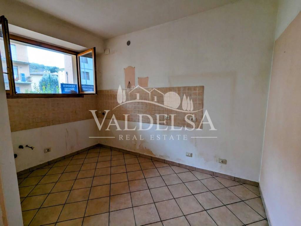 Appartamento a Poggibonsi in Via Giuseppe Giusti, , 53036 - Foto 2