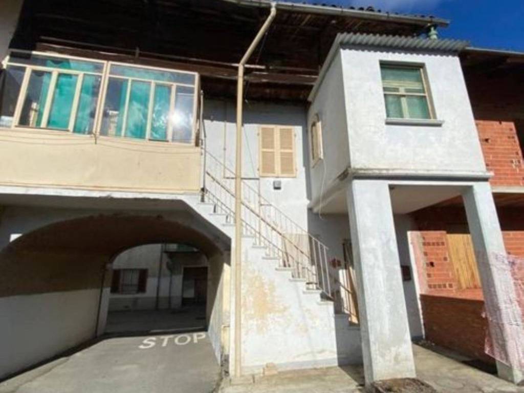 Casa indipendente a Alice castello in Via Italia, 1 - Foto 3