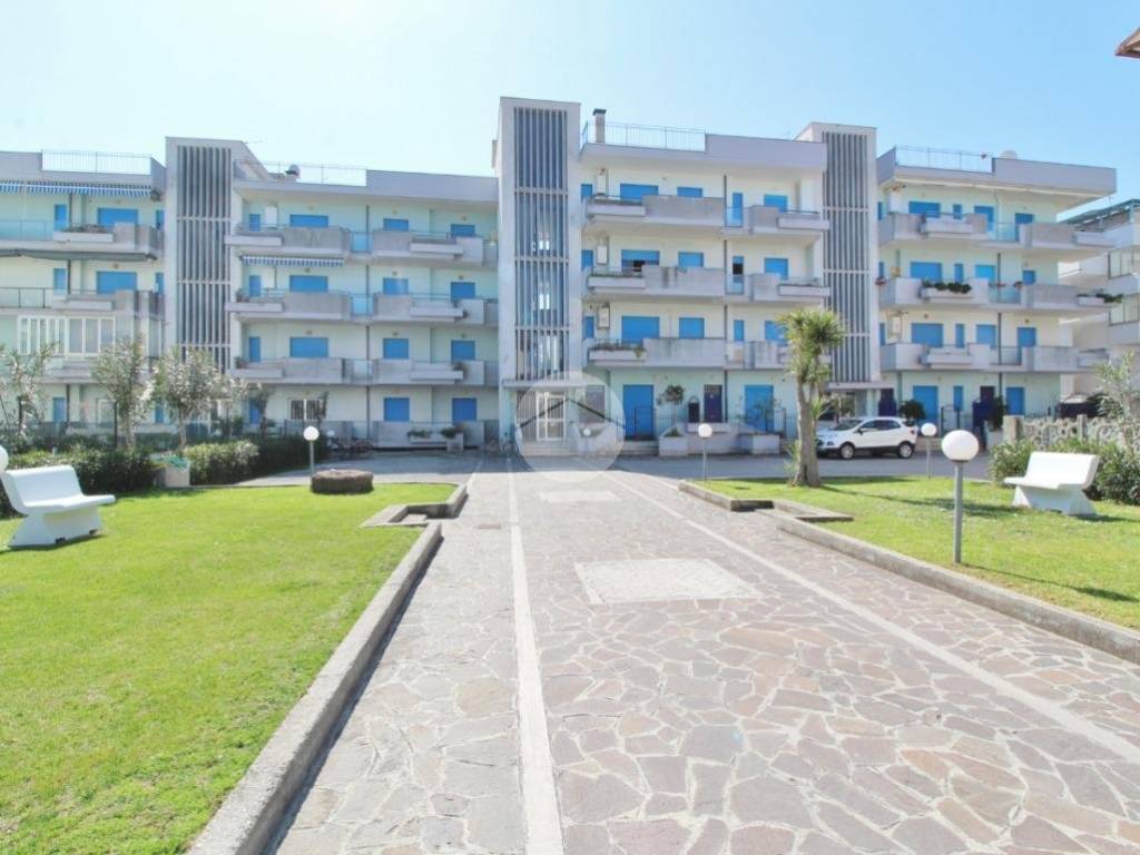 Box / garage a Alba adriatica in Via Giuseppe Mazzini, 132 - Foto 3