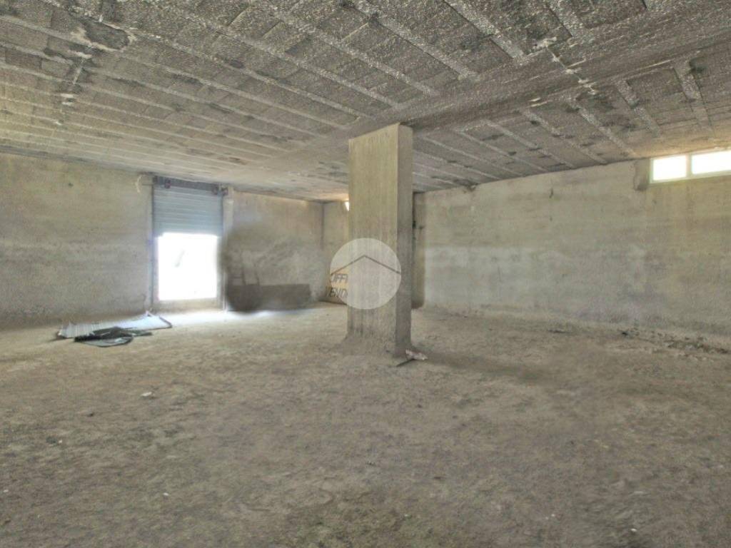 Box / garage a Alba adriatica in Via Giuseppe Mazzini, 132 - Foto 4