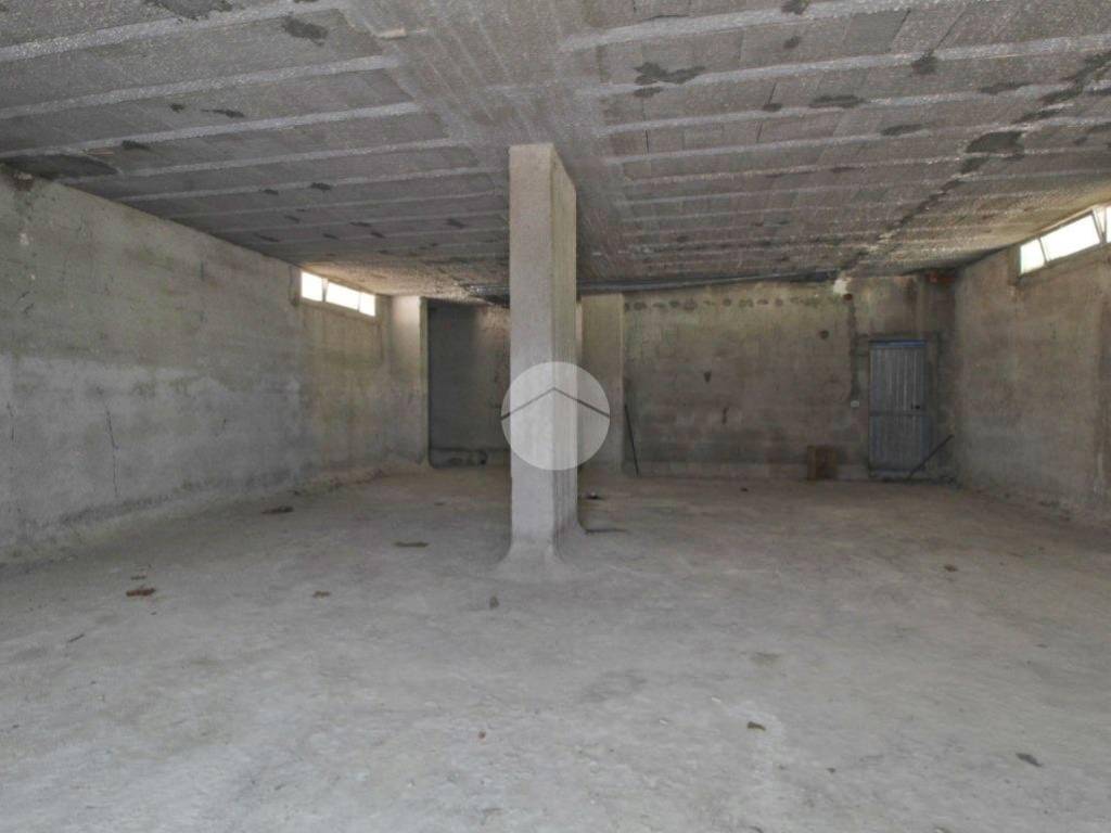 Box / garage a Alba adriatica in Via Giuseppe Mazzini, 132 - Foto 5