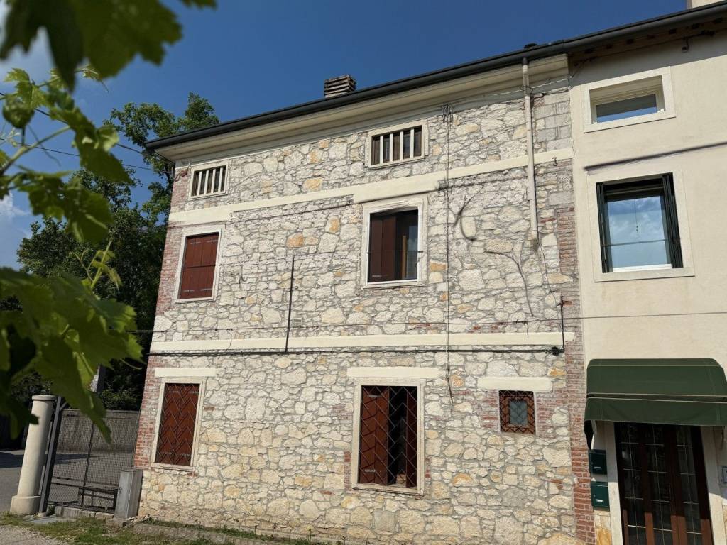 Villetta a schiera a Creazzo in Via Monte Cengio - Foto 4