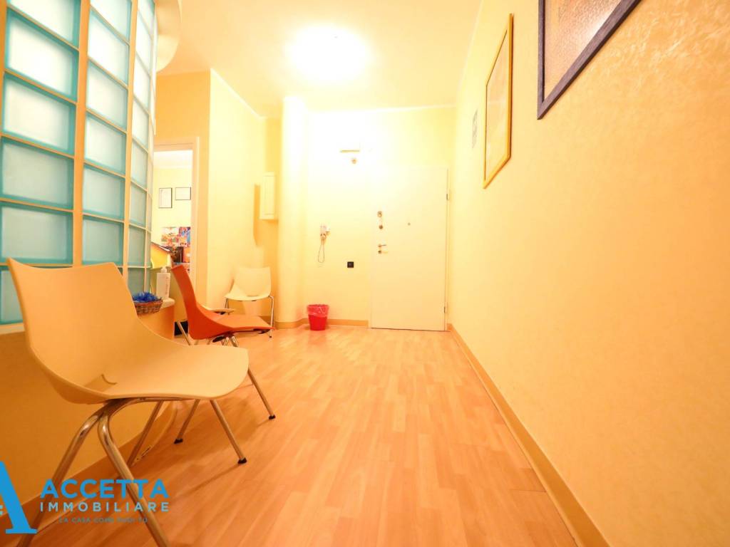 Appartamento a Taranto in Via Emilia, 113 - Foto 4