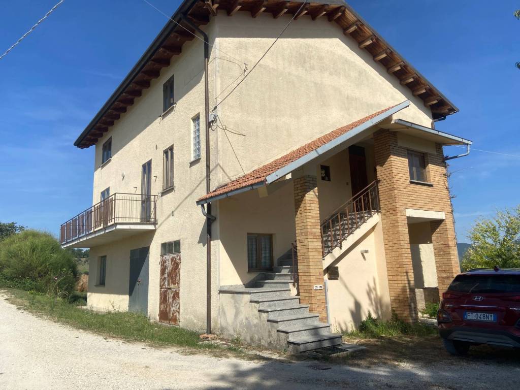 Villa a Gualdo tadino in Strada di Morano San Giovanni - Foto 5