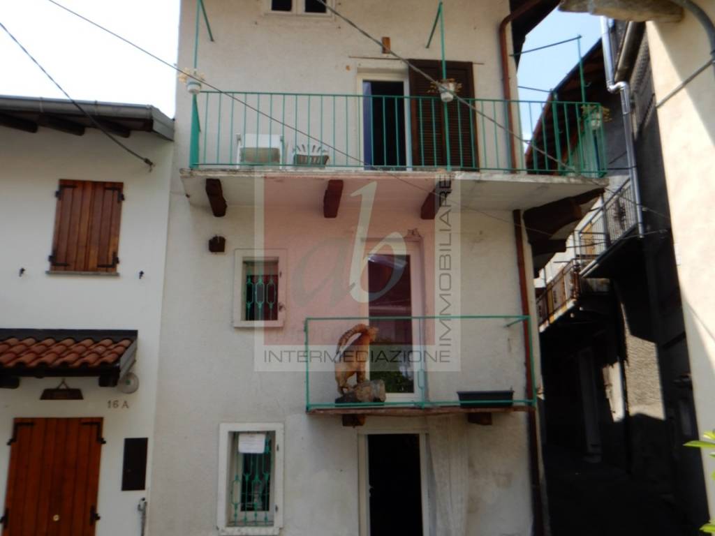 Casa indipendente a Cittiglio in Via San Bernardo, 6 - Foto 3