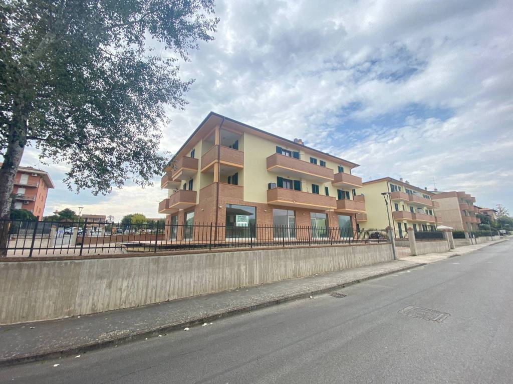 Immobile a Castiglione del lago in Via Vittorio Formentano - Foto 4