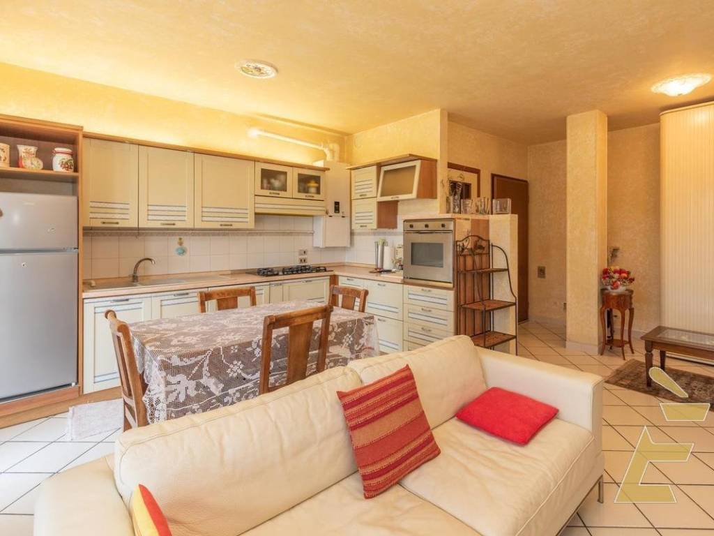 Appartamento a Valenza in VIALE C.A. DALLA CHIESA, 5 - Foto 2