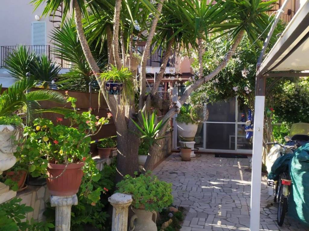 Casa indipendente a Manfredonia in Sciale degli Zingari - Foto 4