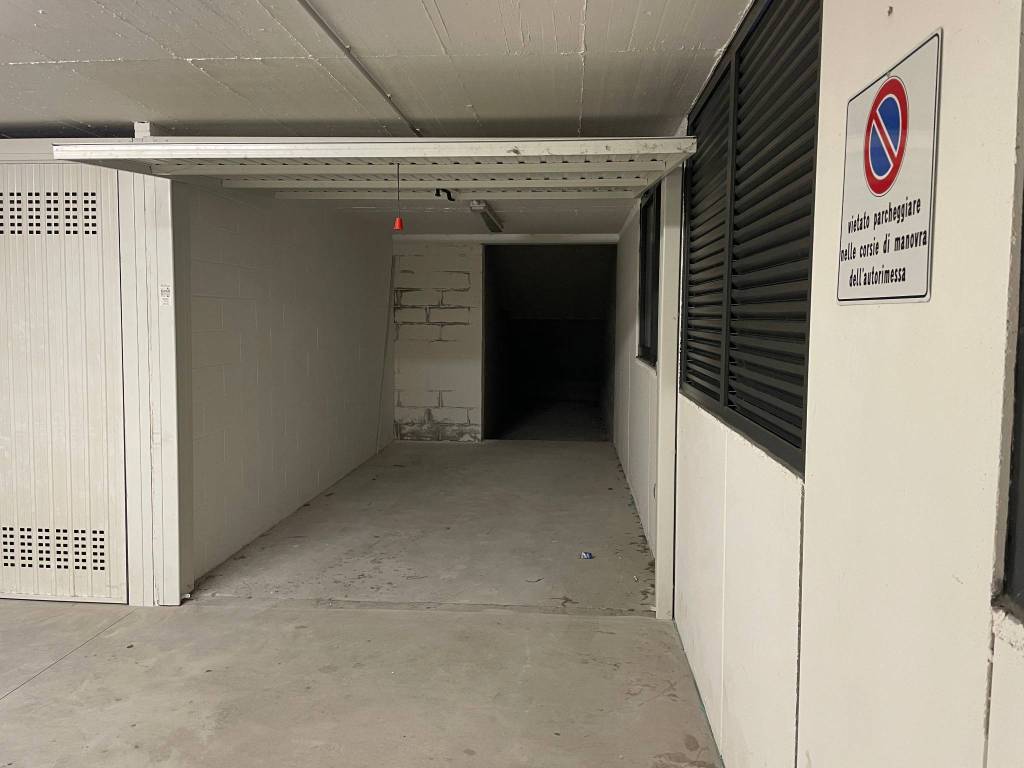Box / garage a Trento in Via dei Cappuccini, 37 - Foto 2
