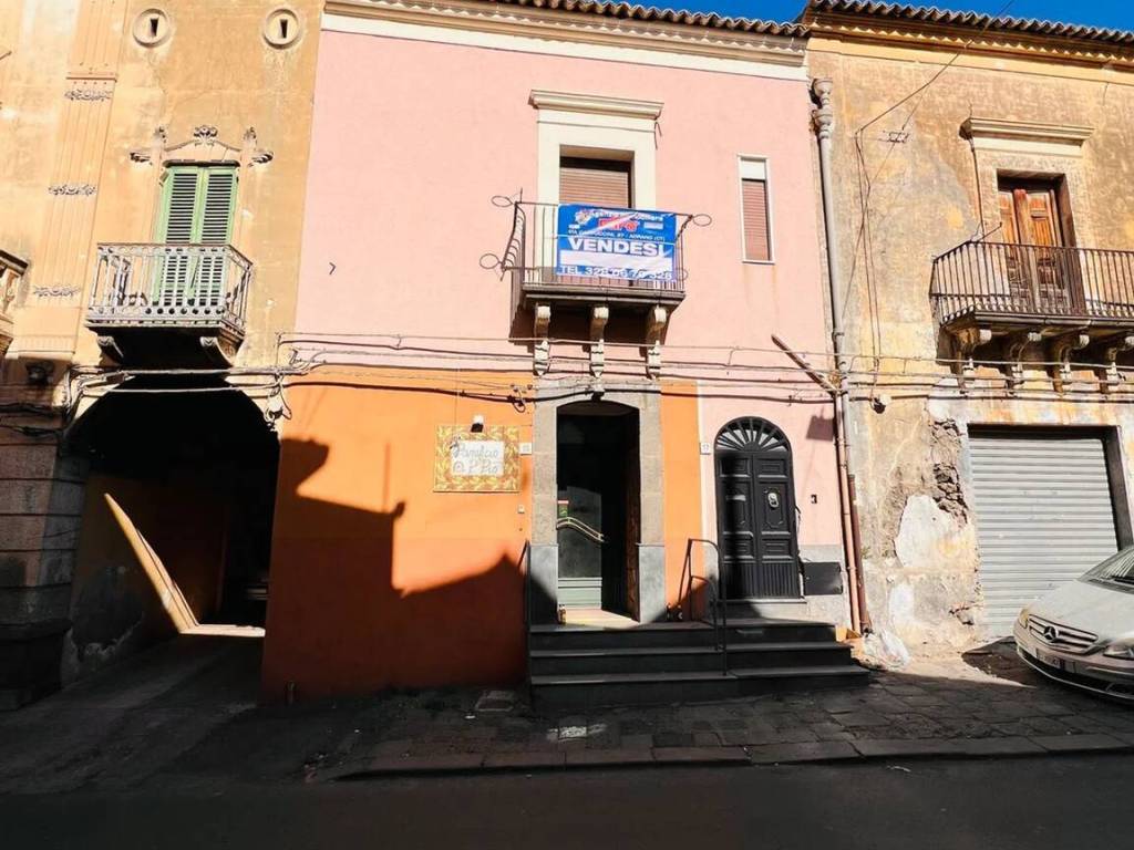 Villa a Adrano in Via Catena, 15 - Foto 2