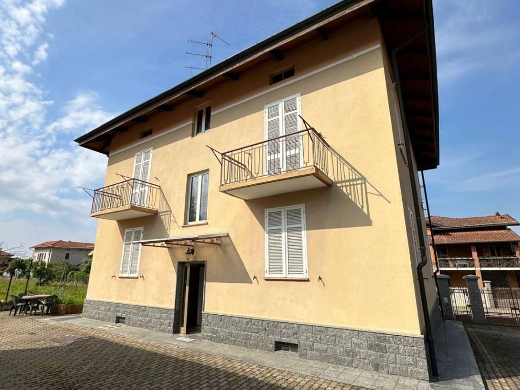 Villa a Cossato in Via per Castelletto Cervo, 27 - Foto 2