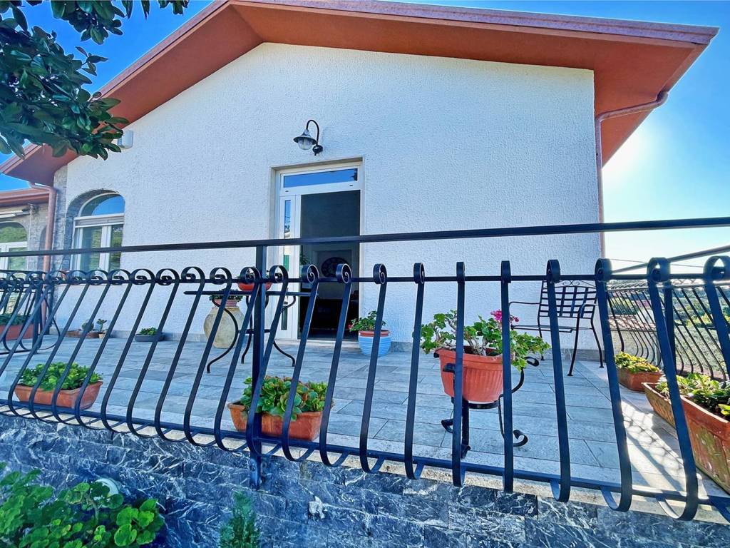 Villa a Ameglia in Via Nuova - Foto 2