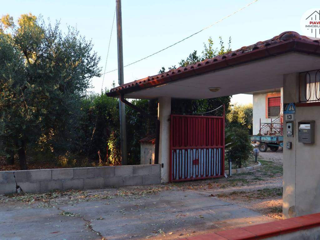 Villa a Cisterna di latina in Via del Valloncello - Foto 3