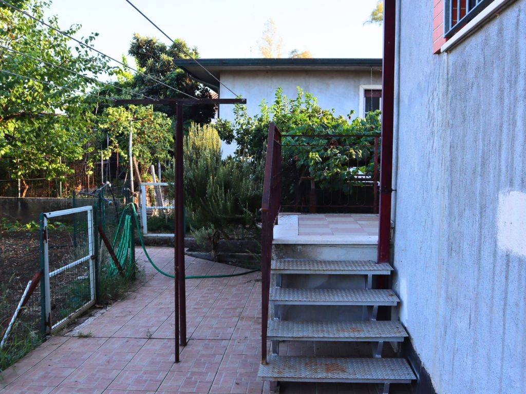 Villa a Cisterna di latina in Via del Valloncello - Foto 4
