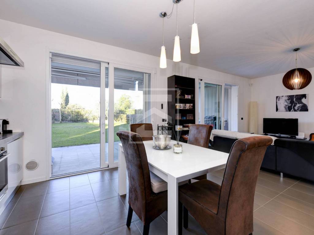 Appartamento a Sirmione in via Coorti Romane, 29 - Foto 4