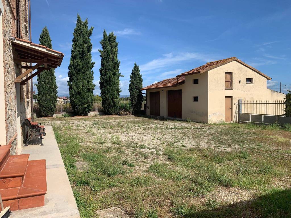 Casa indipendente a Castiglione del lago in Via Piemonte , 11 - Foto 4