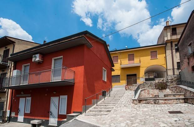Casa indipendente a Sant'angelo all'esca in via san gerardo, 10 - Foto 2