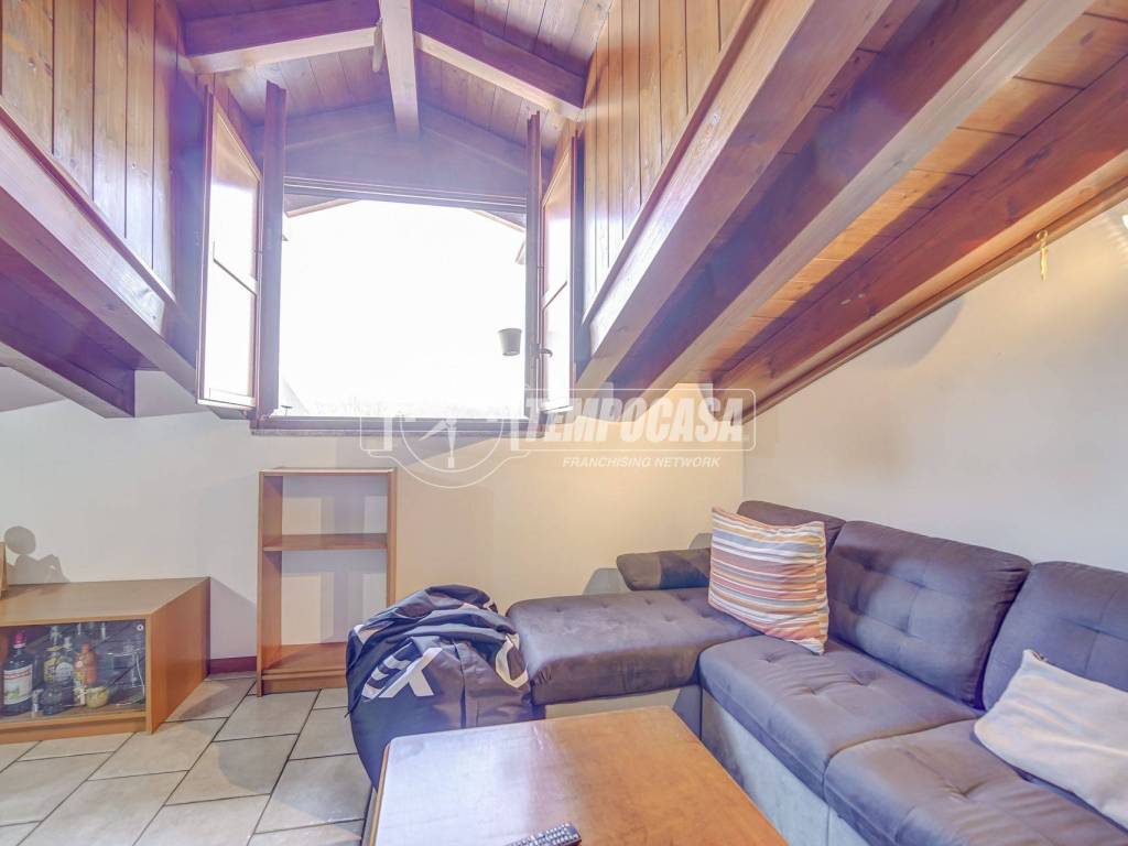 Appartamento a Sesto calende in Via del Nocciolino - Foto 3